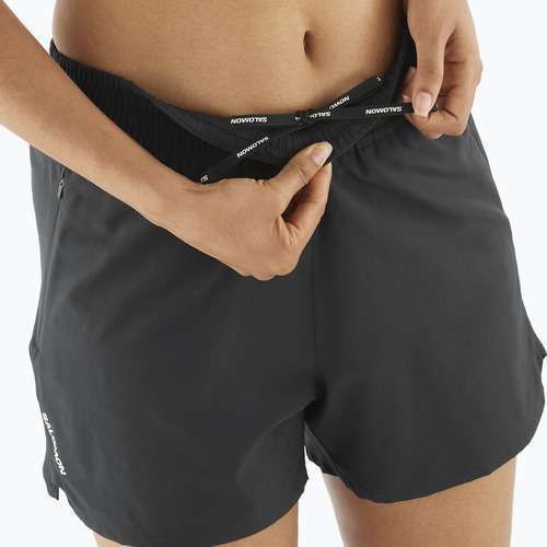 Spodenki do biegania damskie Salomon SHAKEout Core 4" deep black