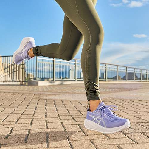 Buty do biegania damskie ASICS Gel-Cumulus 28 morganite/pearl pink
