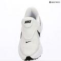 Buty do biegania damskie Nike Revolution 8 EasyOn white/wolf grey/black 17