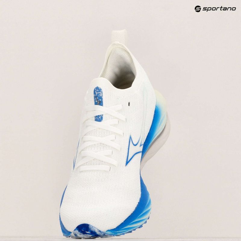 Buty do biegania damskie Mizuno Wave Neo Wind white/silver/peace blue 10
