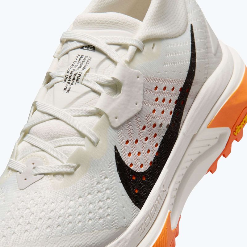 Buty do biegania damskie Nike ACG Zegama summit white/phantom/safety orange/black 10