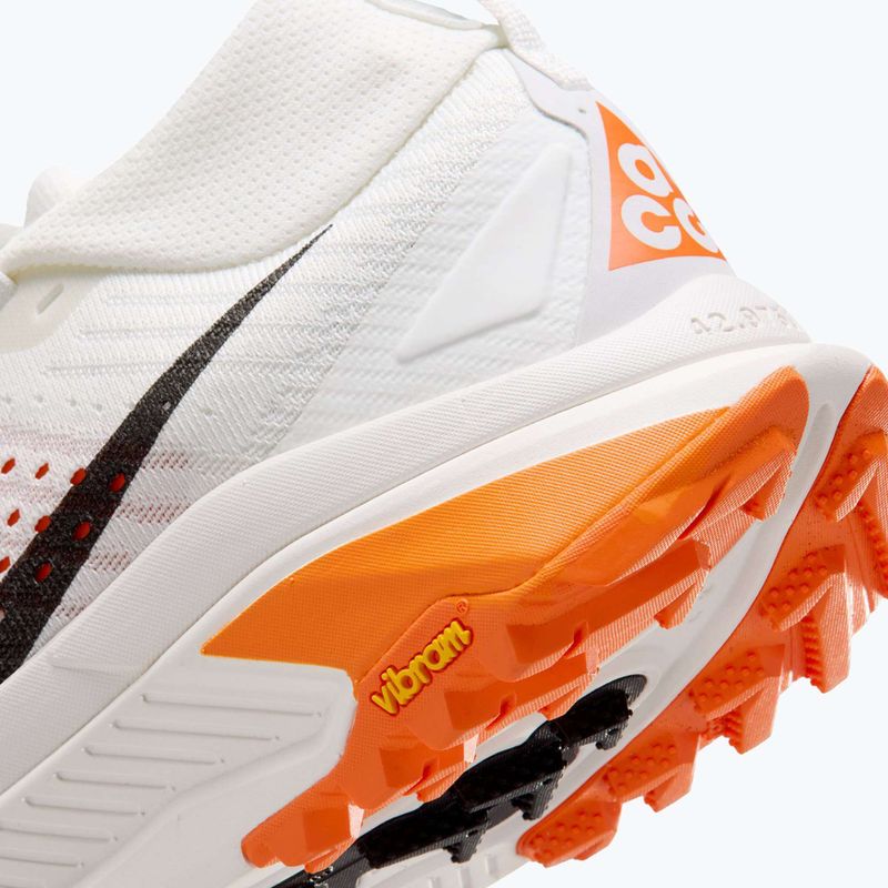 Buty do biegania damskie Nike ACG Zegama summit white/phantom/safety orange/black 11