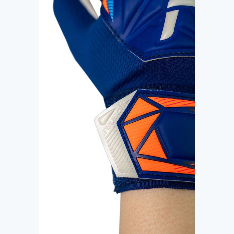 Rękawice bramkarskie dziecięce Reusch Attrakt Starter Solid Junior sharp blue/white/shocking orange 8