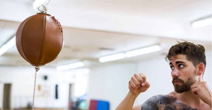 Gruszka bokserska  – jaką wybrać? Co daje trening z gruszką bokserską?