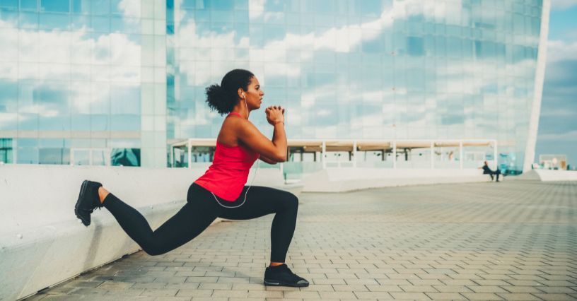 Przysiad bułgarski – na co działa, jakie daje efekty? Jak prawidłowo wykonać przysiad bułgarski?