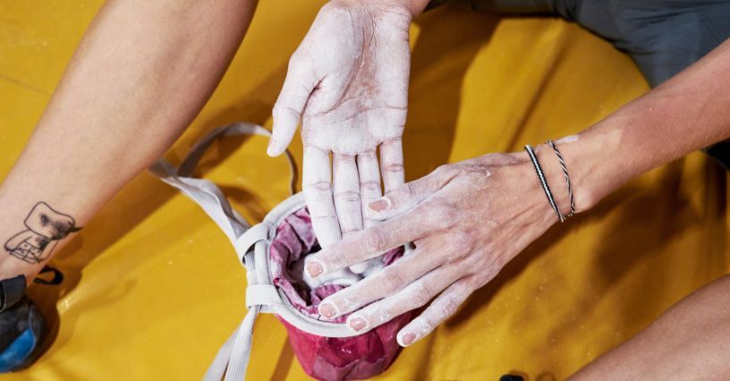 Magnezja: co to? Rodzaje, zastosowanie, jak dobrać