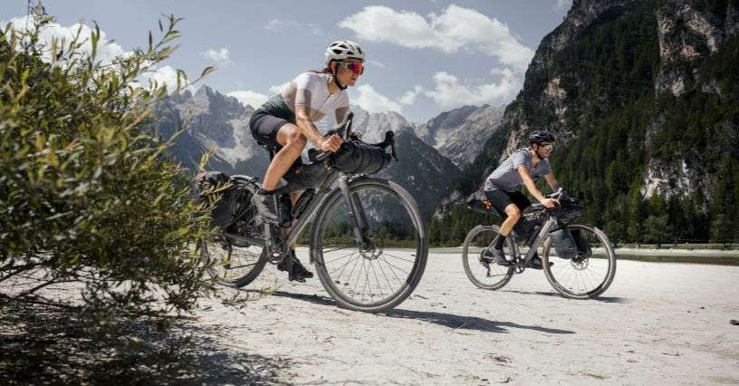 Jak wybrać odpowiedni rower gravel? Poradnik zakupowy